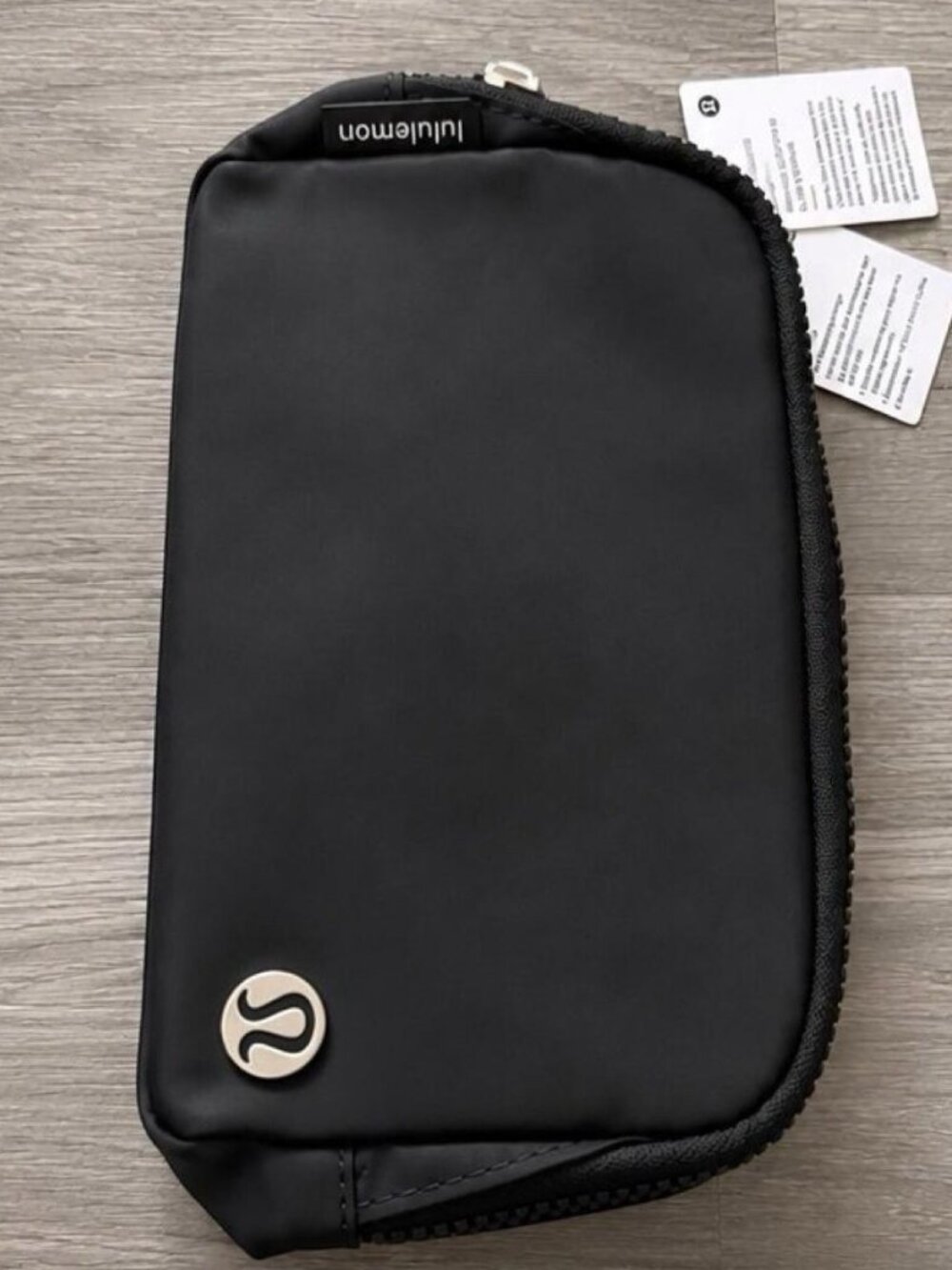 Lululemon Everywhere Belt Bag Black New Lululemon Women's Black Wallet-purses - Picture 3 of 4